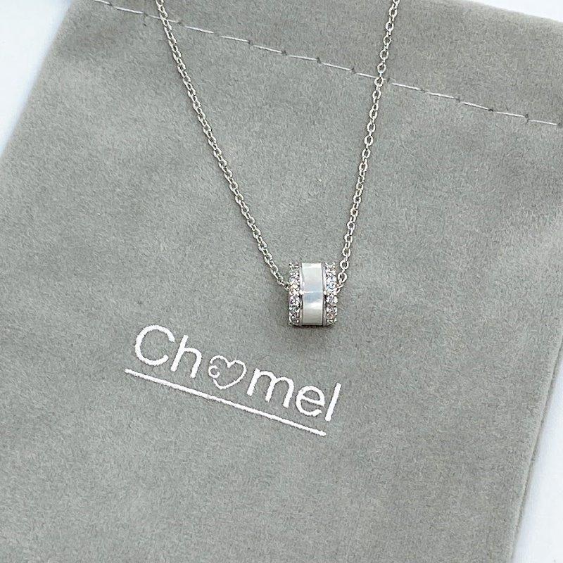 Tunnel Mother of Pearl Cubic Necklace.