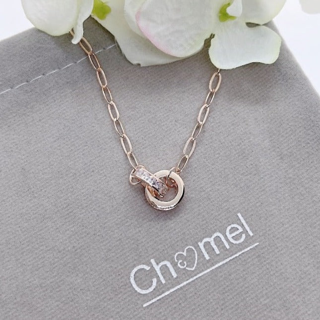 Interlocking Cubic Zirconia Necklace - CHOMEL