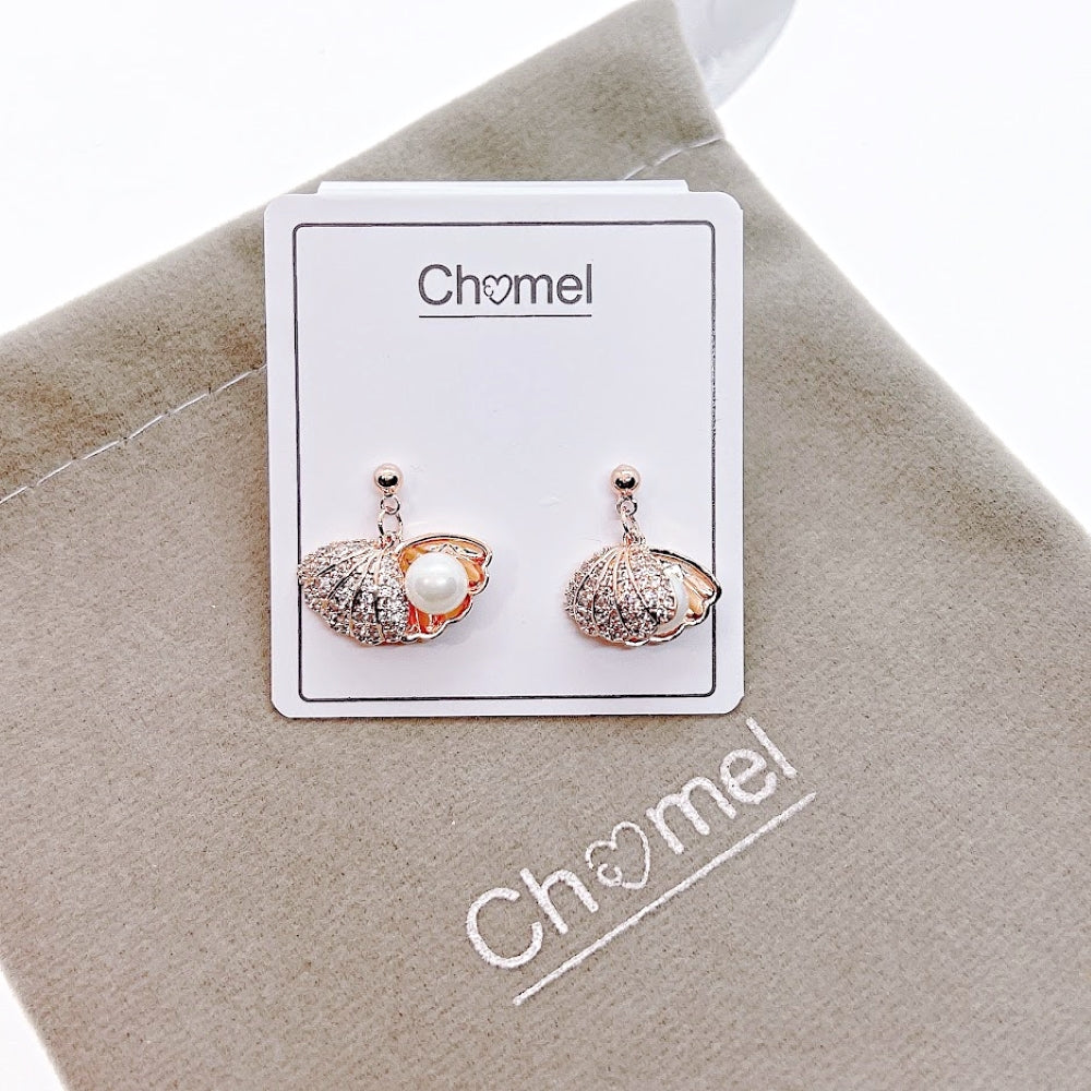 Shell Cubic Zirconia Earring.
