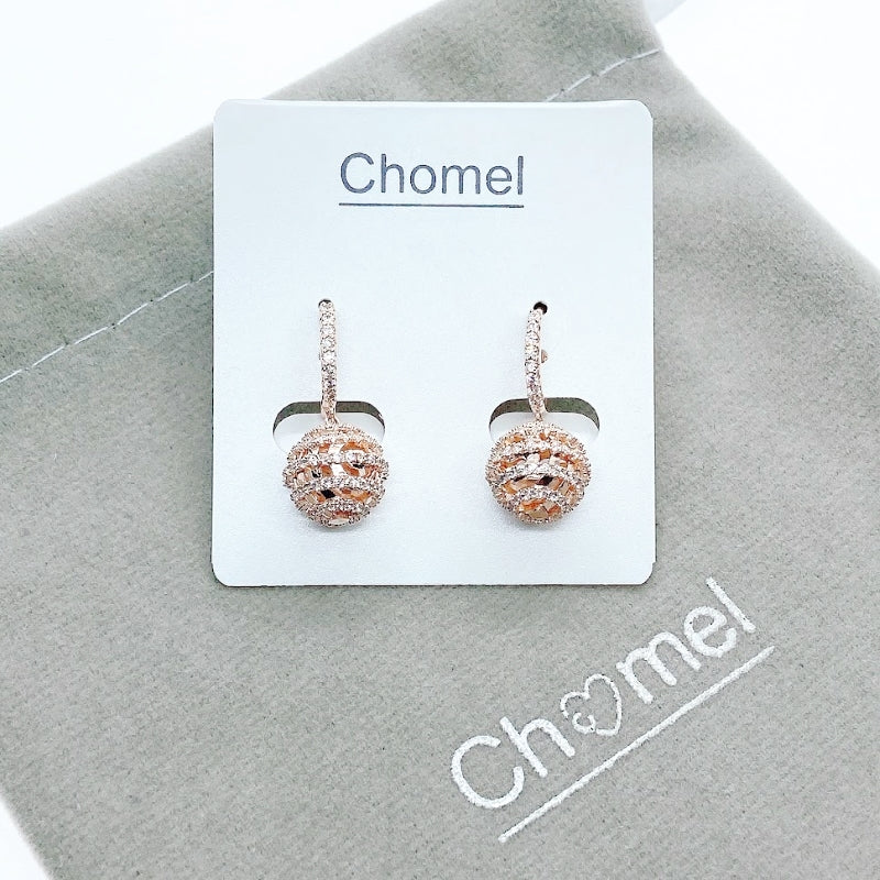 Round Cubic Zirconia Earring.