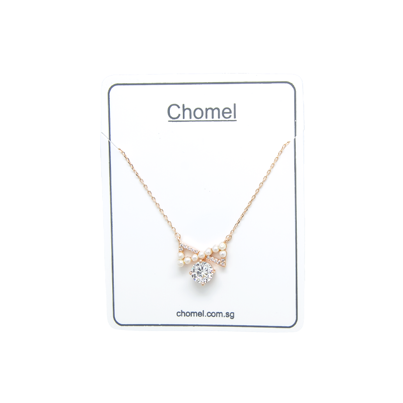 Simulated Pearl Pendant Necklace.